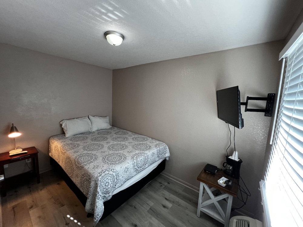 the 409 bolivar beach hotel