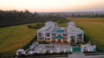 arch the baakhli resort