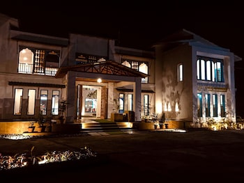 arch the baakhli resort