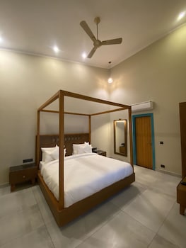arch the baakhli resort