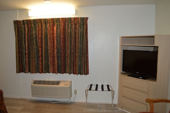 jolly roger hotel