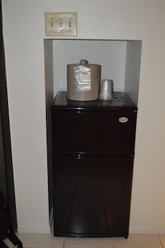 jolly roger hotel