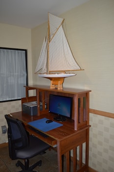 Jolly Roger Hotel,Marina Del Rey>>Los Angeles,3 star