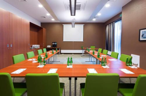 hampton by hilton gdansk airport