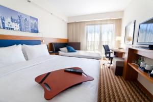 hampton by hilton gdansk airport