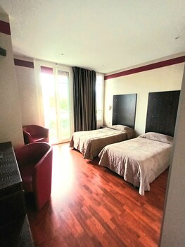 hotel jeanne darc