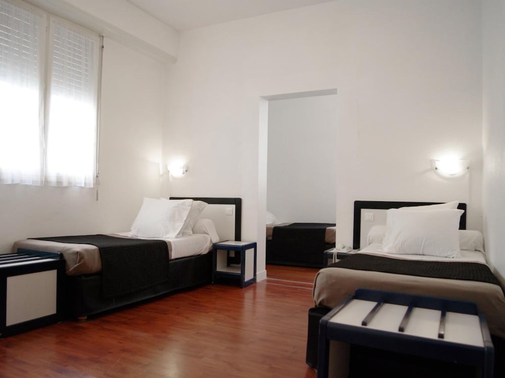 hotel jeanne darc