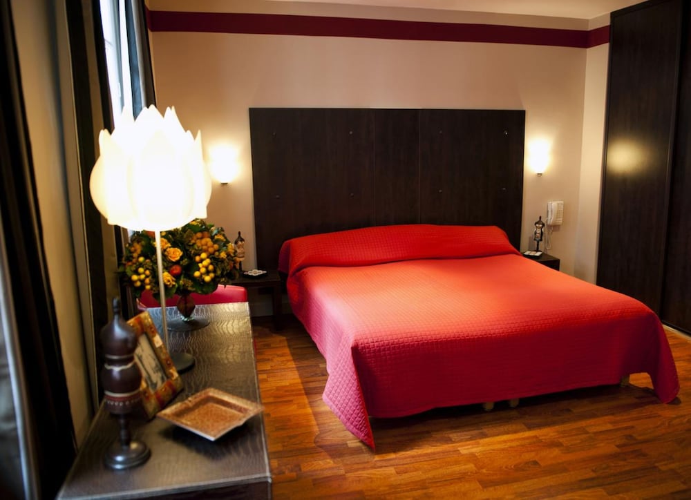 hotel jeanne darc