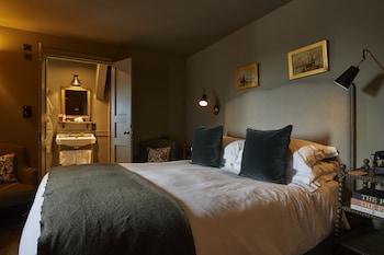 the pig at harlyn bay cornwall