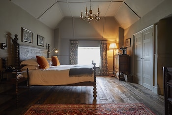 the pig at harlyn bay cornwall