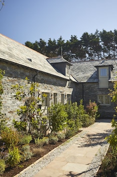 the pig at harlyn bay cornwall