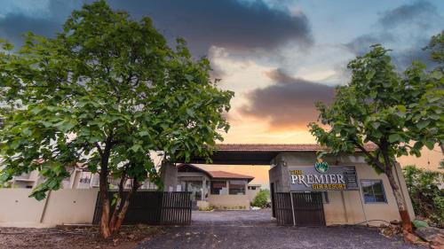 The Premier Gir Resort,,3 star