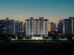 the q residence vientiane