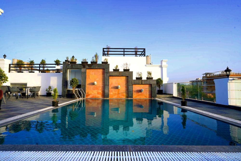 lake view hotel revaas