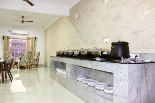 lake view hotel revaas