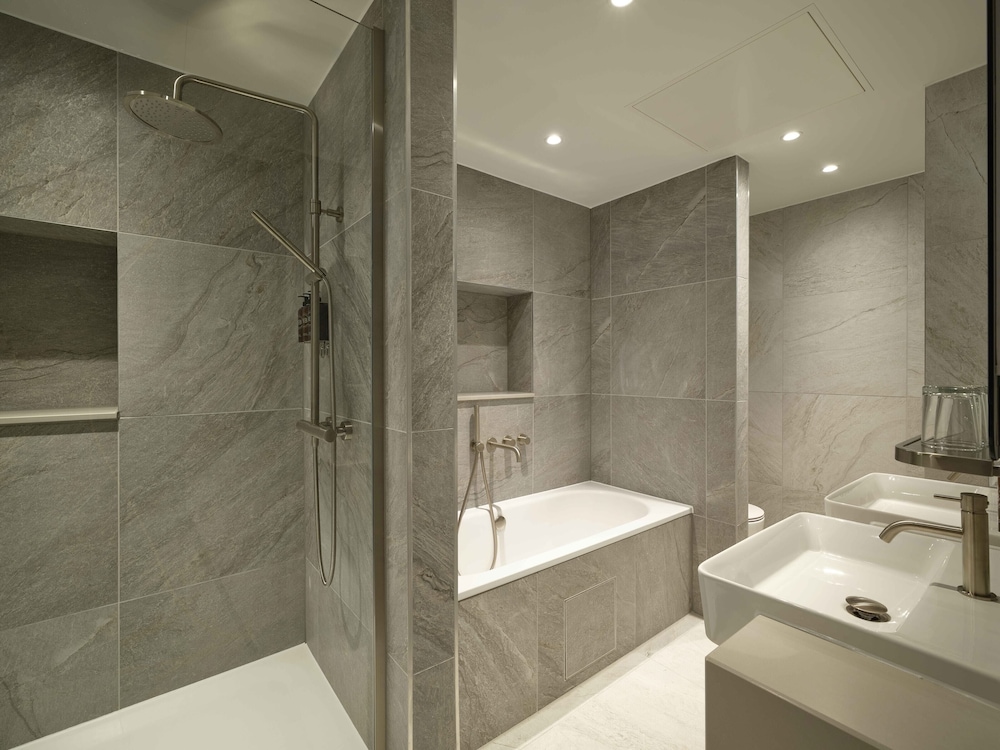 the resident edinburgh