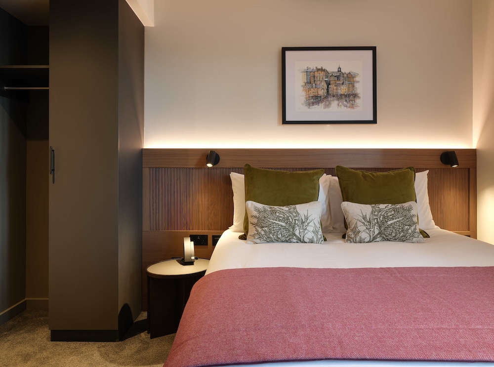 the resident edinburgh