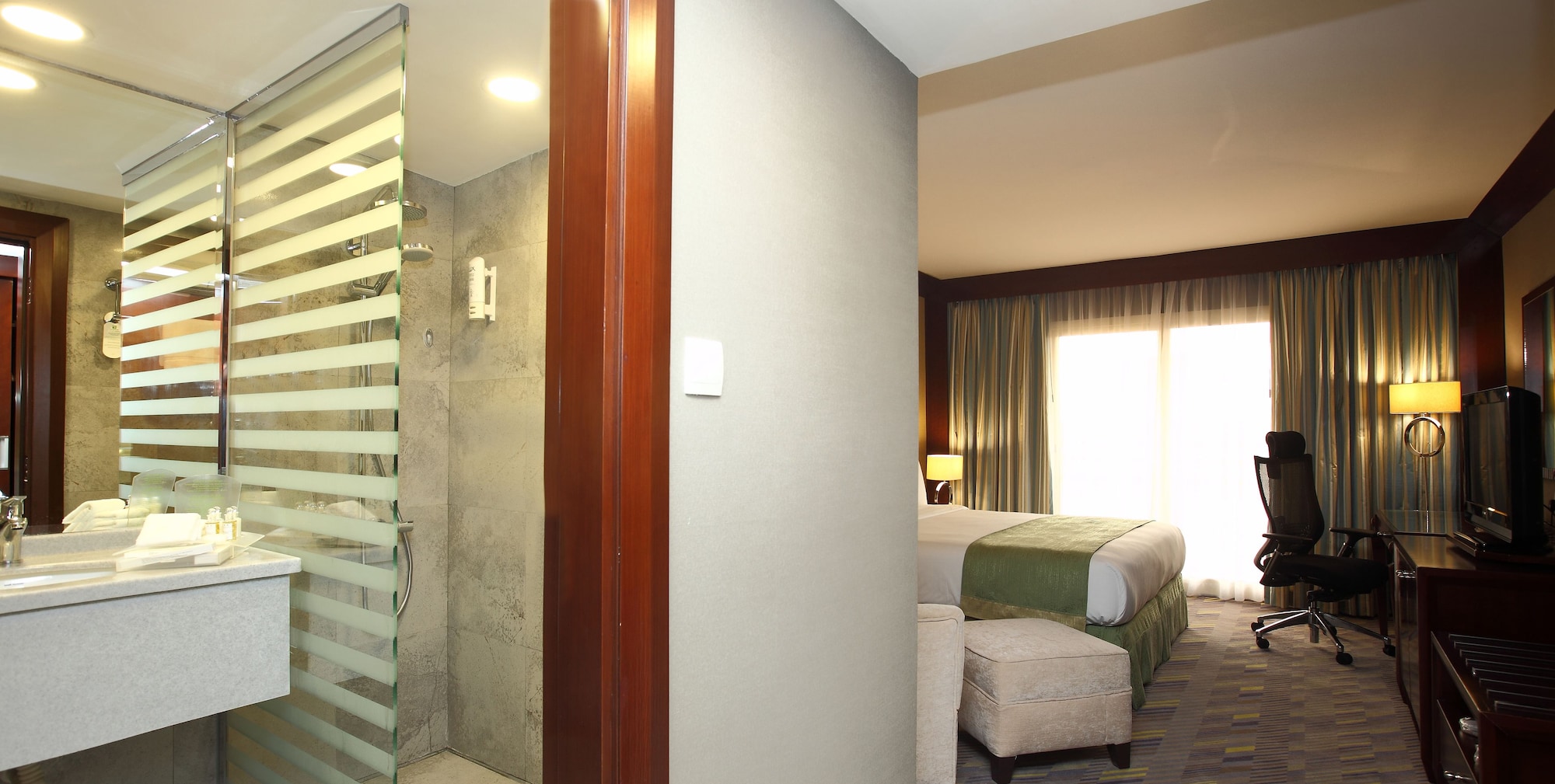 holiday inn al khobar corniche by ihg