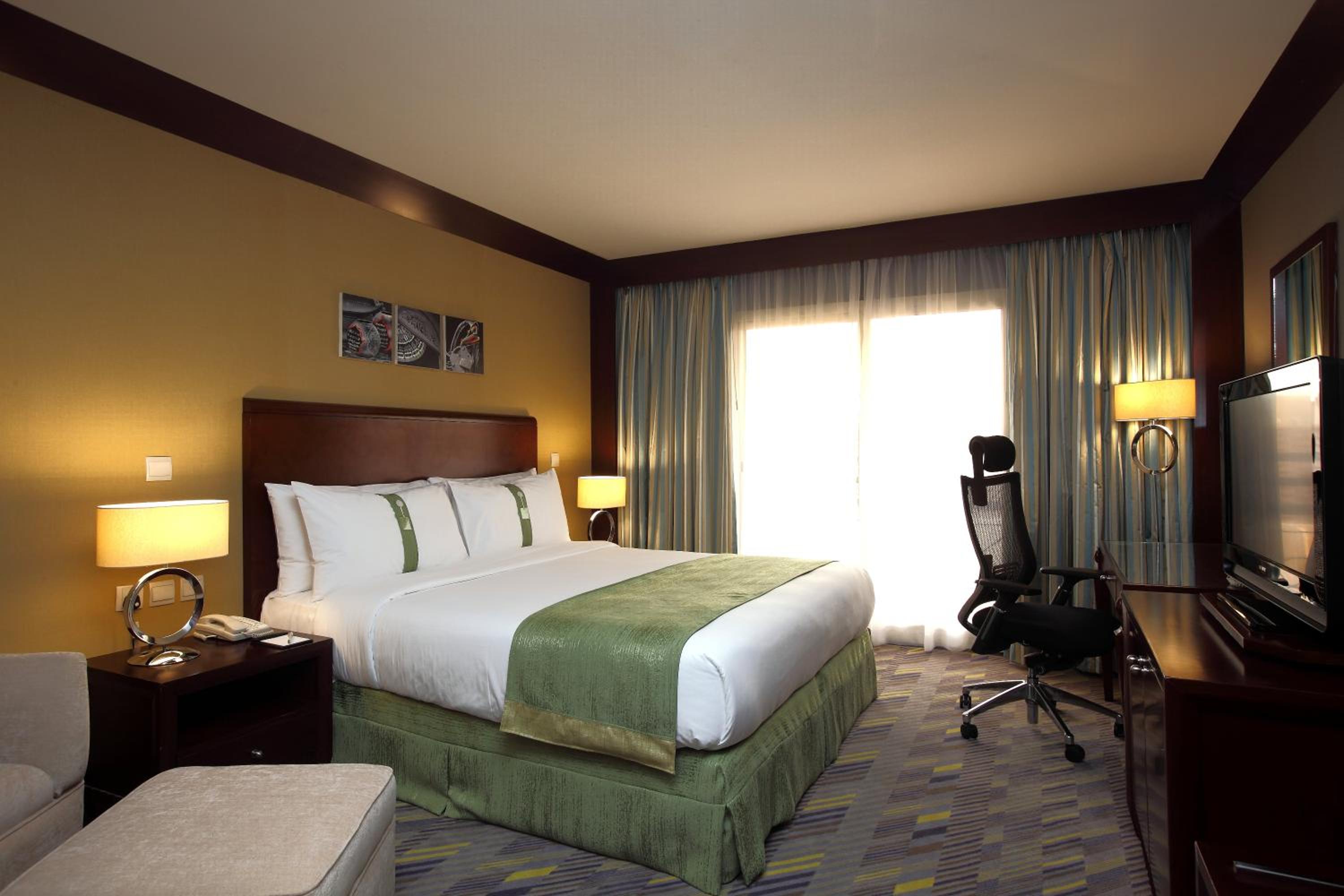 holiday inn al khobar corniche by ihg