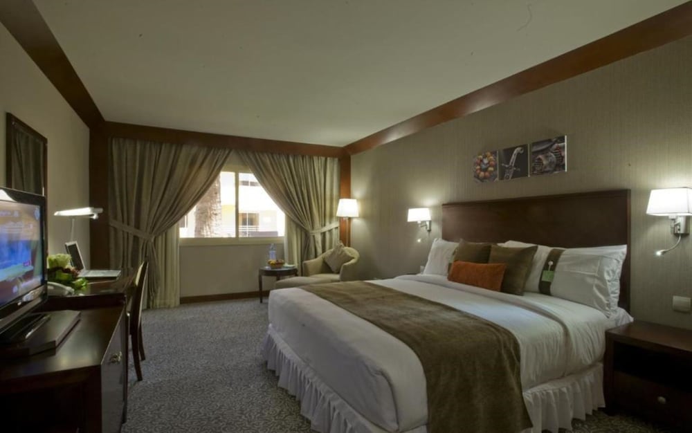 holiday inn al khobar corniche by ihg