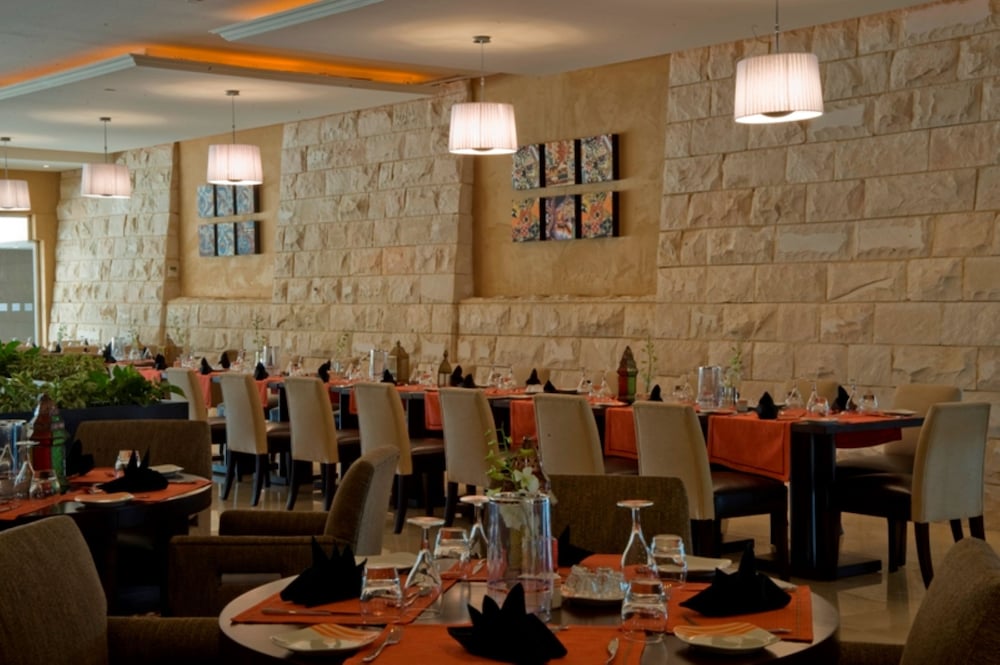 holiday inn al khobar corniche by ihg