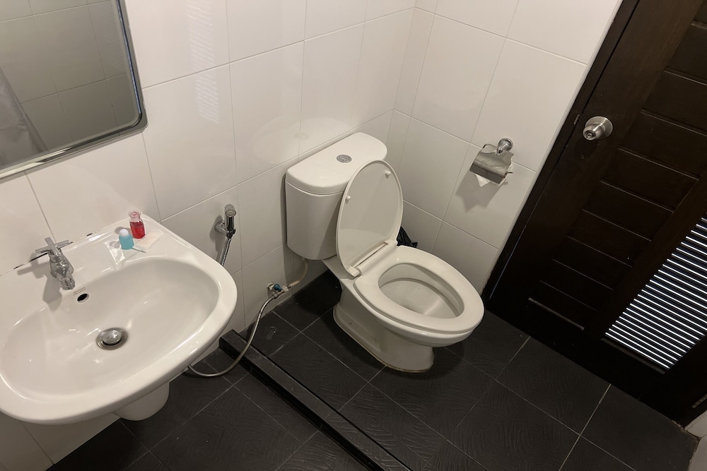 the season airport udonthani