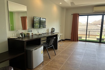 the season airport udonthani