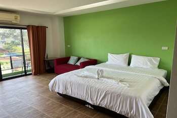 the season airport udonthani