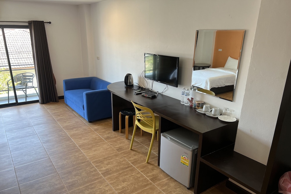 the season airport udonthani