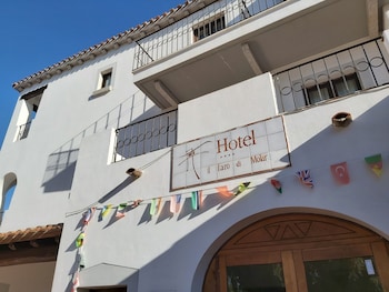 hotel il faro di molara