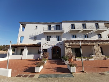 hotel il faro di molara