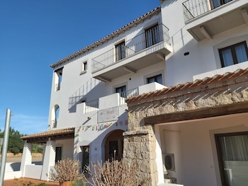 hotel il faro di molara