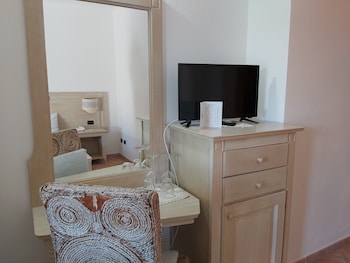 hotel il faro di molara