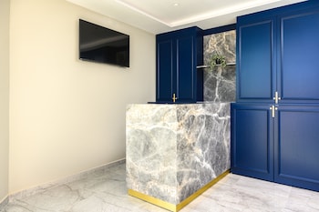 xvi suites