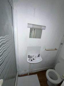 Harbour Flats,,2 star