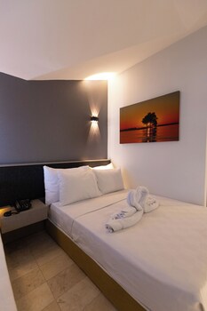 three points boutique hotel