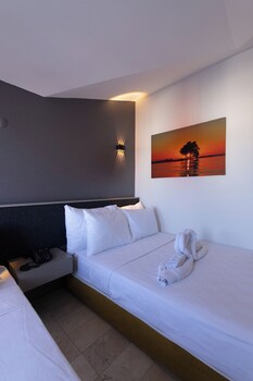 three points boutique hotel