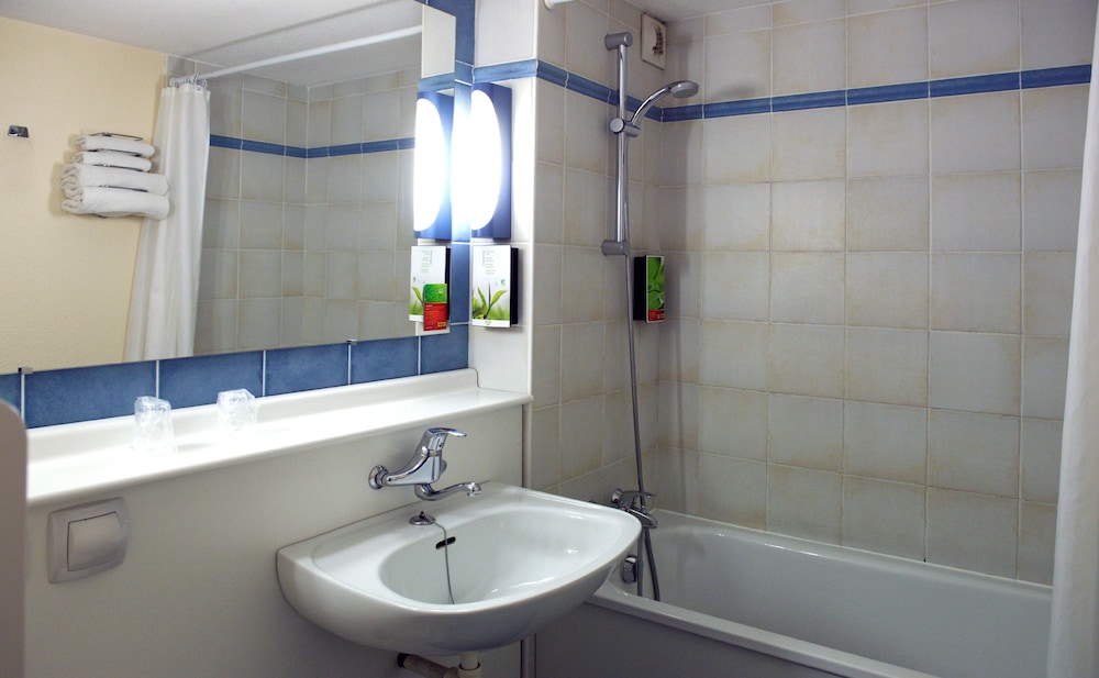 hotel initial by balladins la roche sur yon