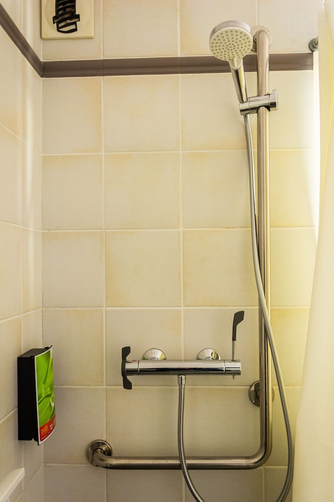 hotel initial by balladins la roche sur yon