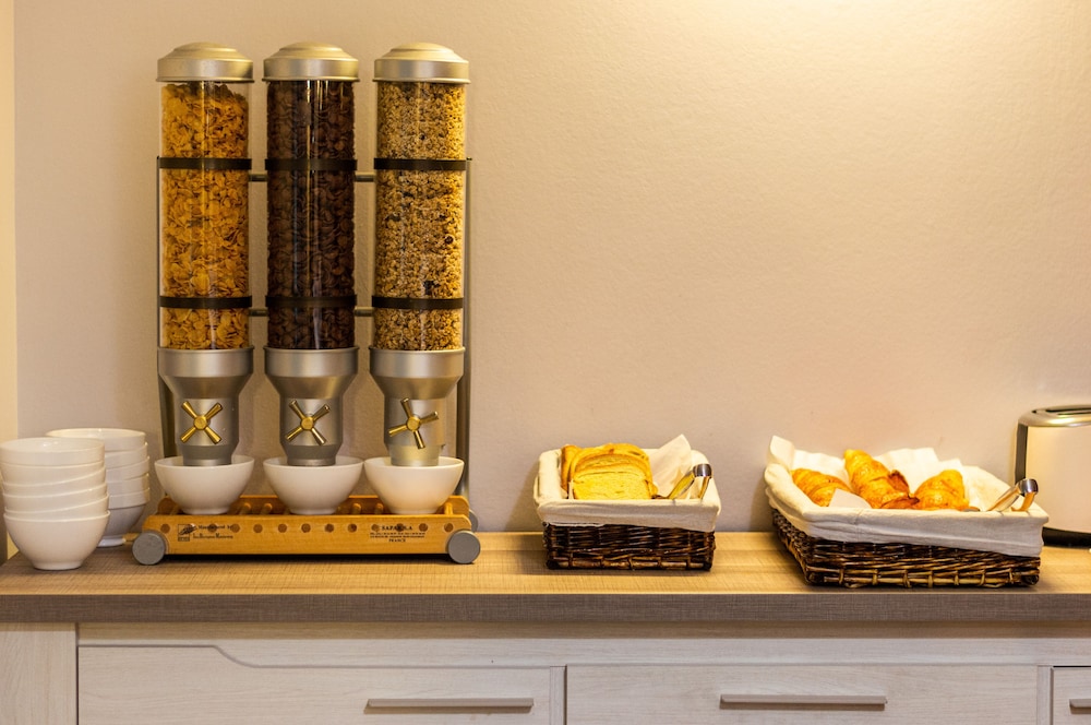 hotel initial by balladins la roche sur yon