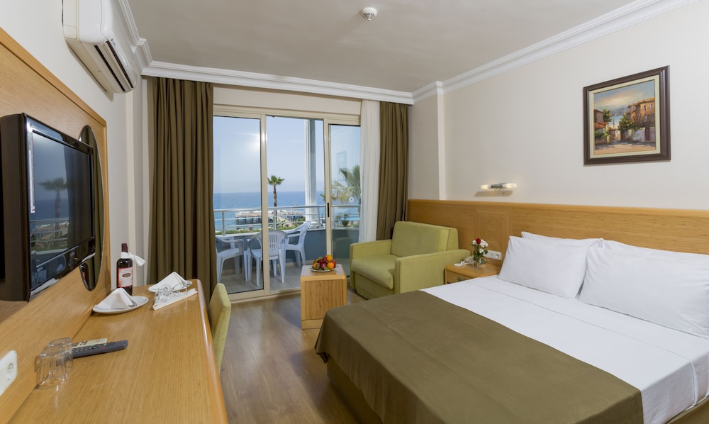 senza grand santana hotel