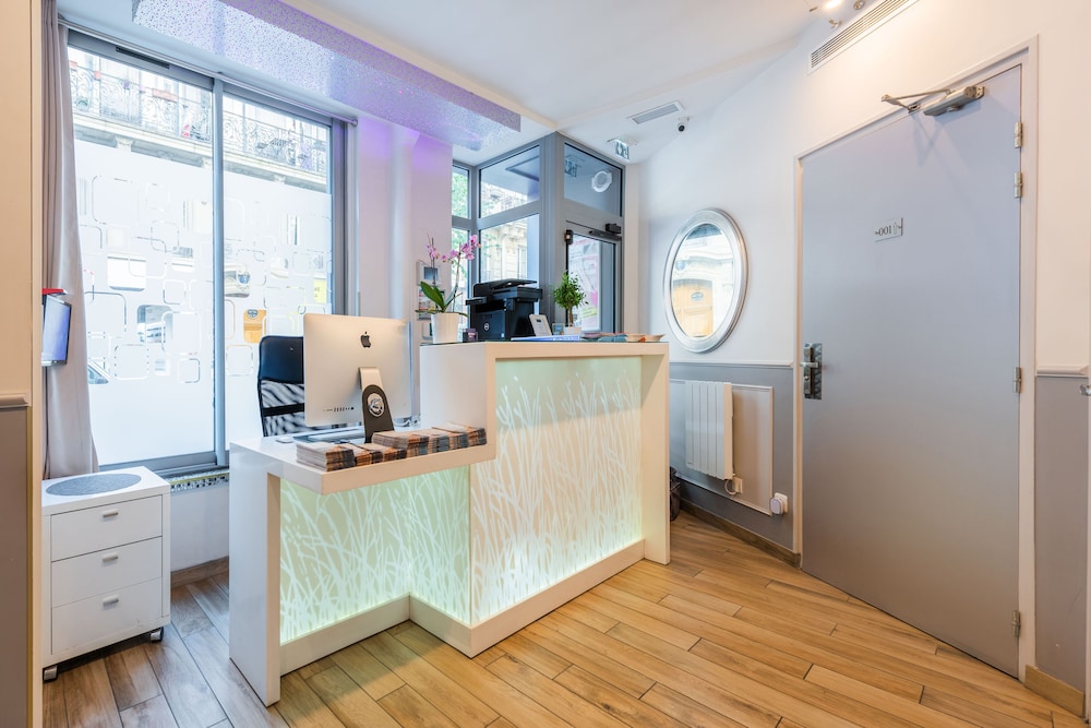 hotel district republique