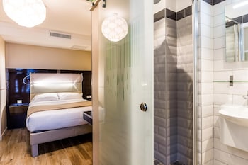 hotel district republique