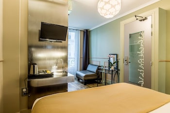hotel district republique