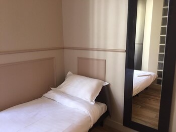 hotel district republique