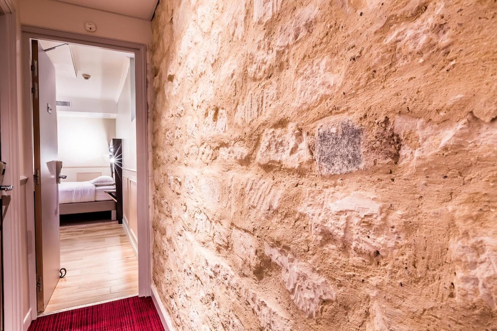 hotel district republique