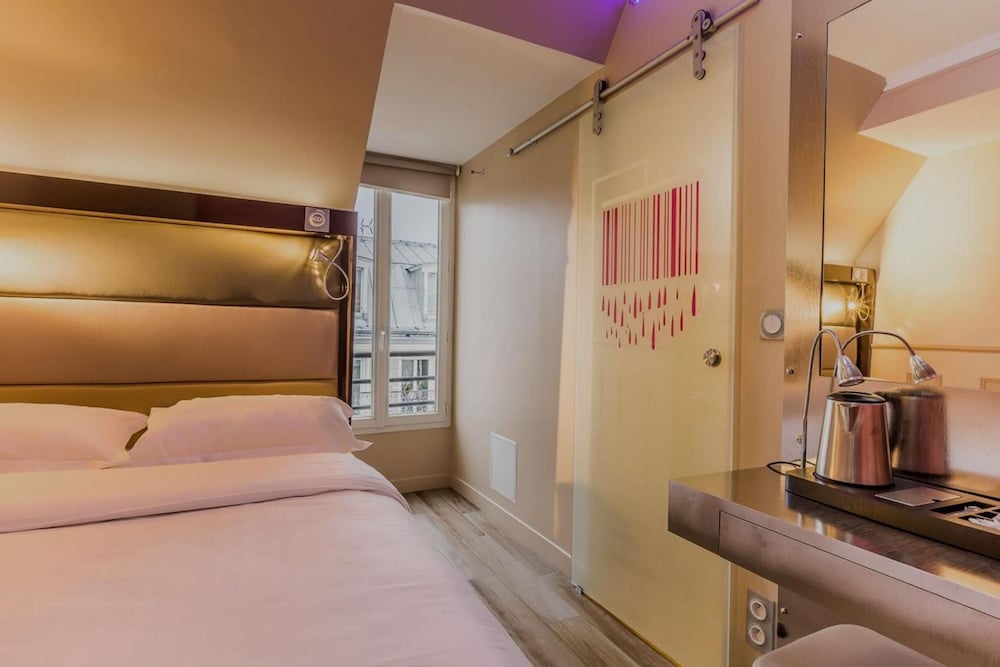 hotel district republique