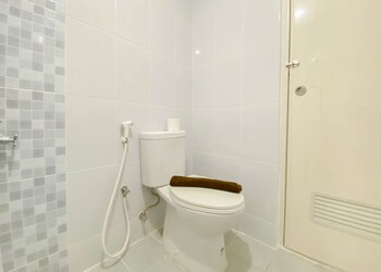 tidy and comfortable 2br tokyo riverside pik 2 apartment