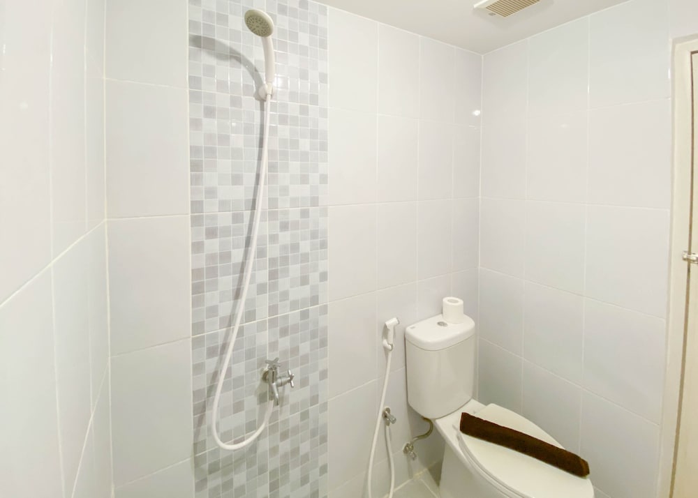 tidy and comfortable 2br tokyo riverside pik 2 apartment