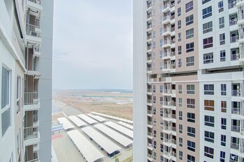 tidy and homey studio at tokyo riverside pik 2 apartment